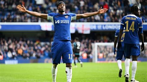 FA Cup LIVE: Chelsea vs Leicester stream score, commentary.